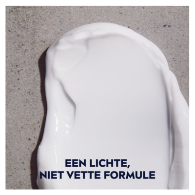 NIVEA MEN crème - Moisturizer - Alle huidtypen - Gezichtscreme Mannen - Vitamine E - Hydrateert en verzorgt -Voordeelverpakking - 5 x 150 ml